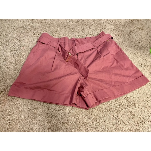 ✨LOFT Herringbone High Waisted Shorts Size 4 - Picture 3 of 6
